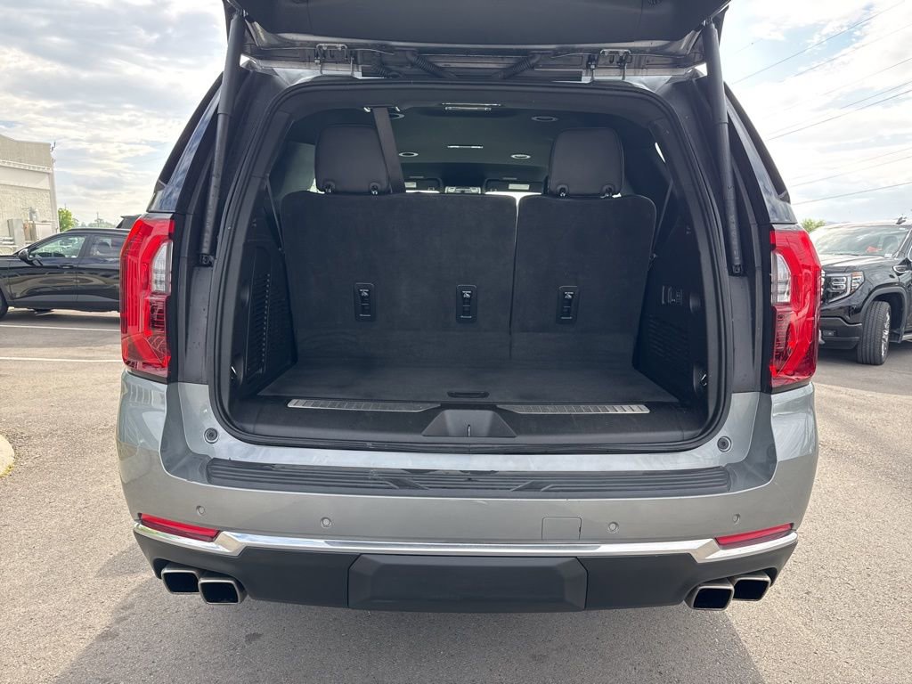 Used 2025 GMC Yukon Denali AWD/4WD image 28