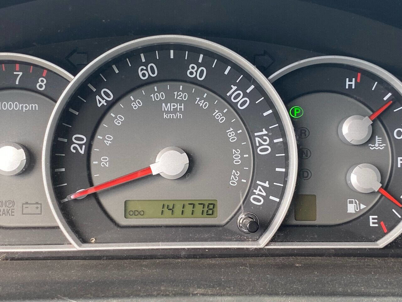 Used 2008 Kia Sorento 2WD image 16