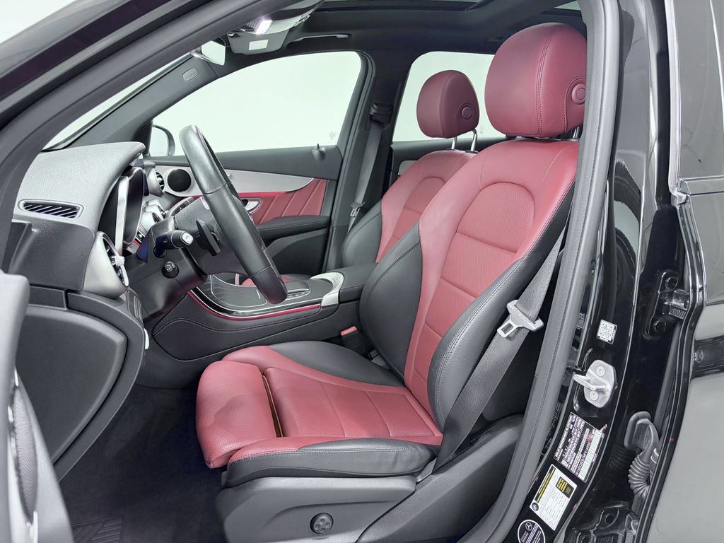 Used 2021 Mercedes-Benz GLC 300 4MATIC image 16