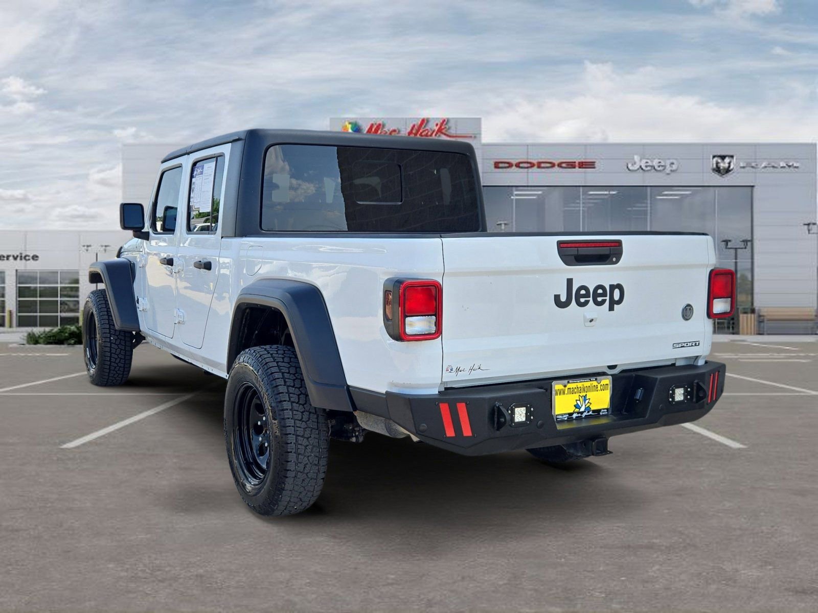 Used 2020 Jeep Gladiator Sport w/ Quick Order Package 23S AWD/4WD image 3