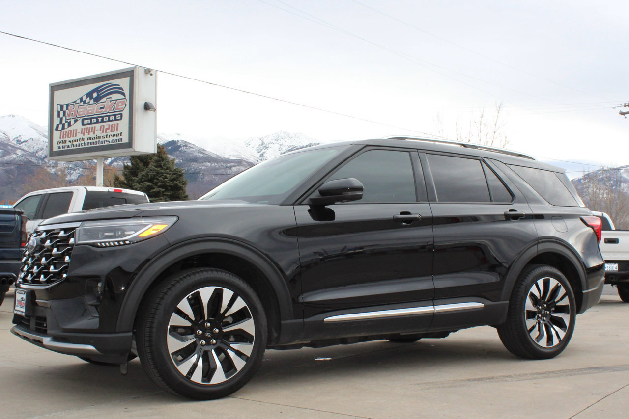 Used 2025 Ford Explorer Platinum w/ LUX Leather Package image 4