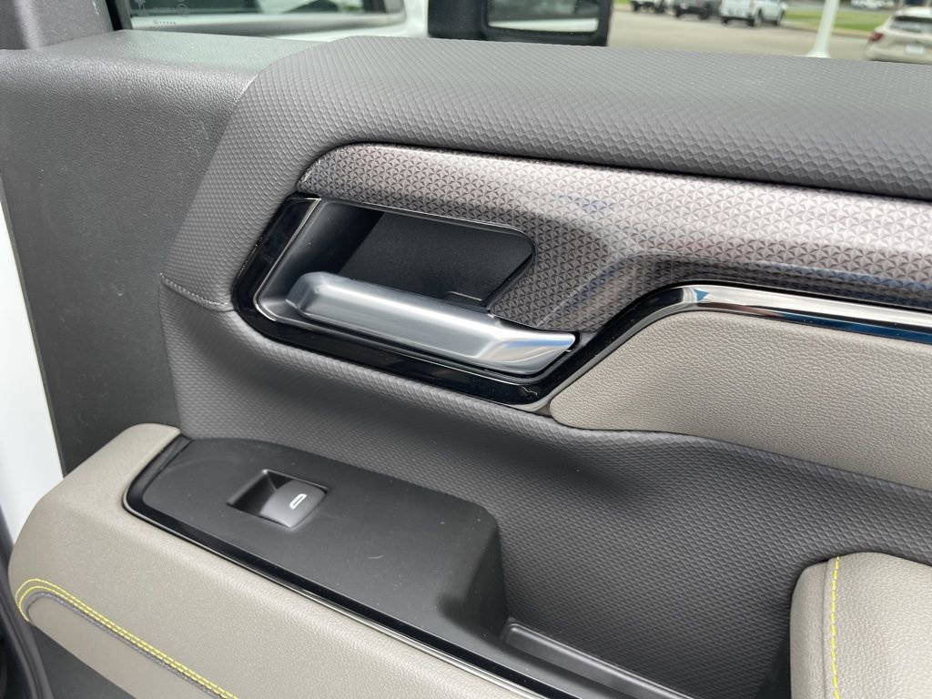 New 2026 Chevrolet Silverado 2500 ZR2 AWD/4WD image 38