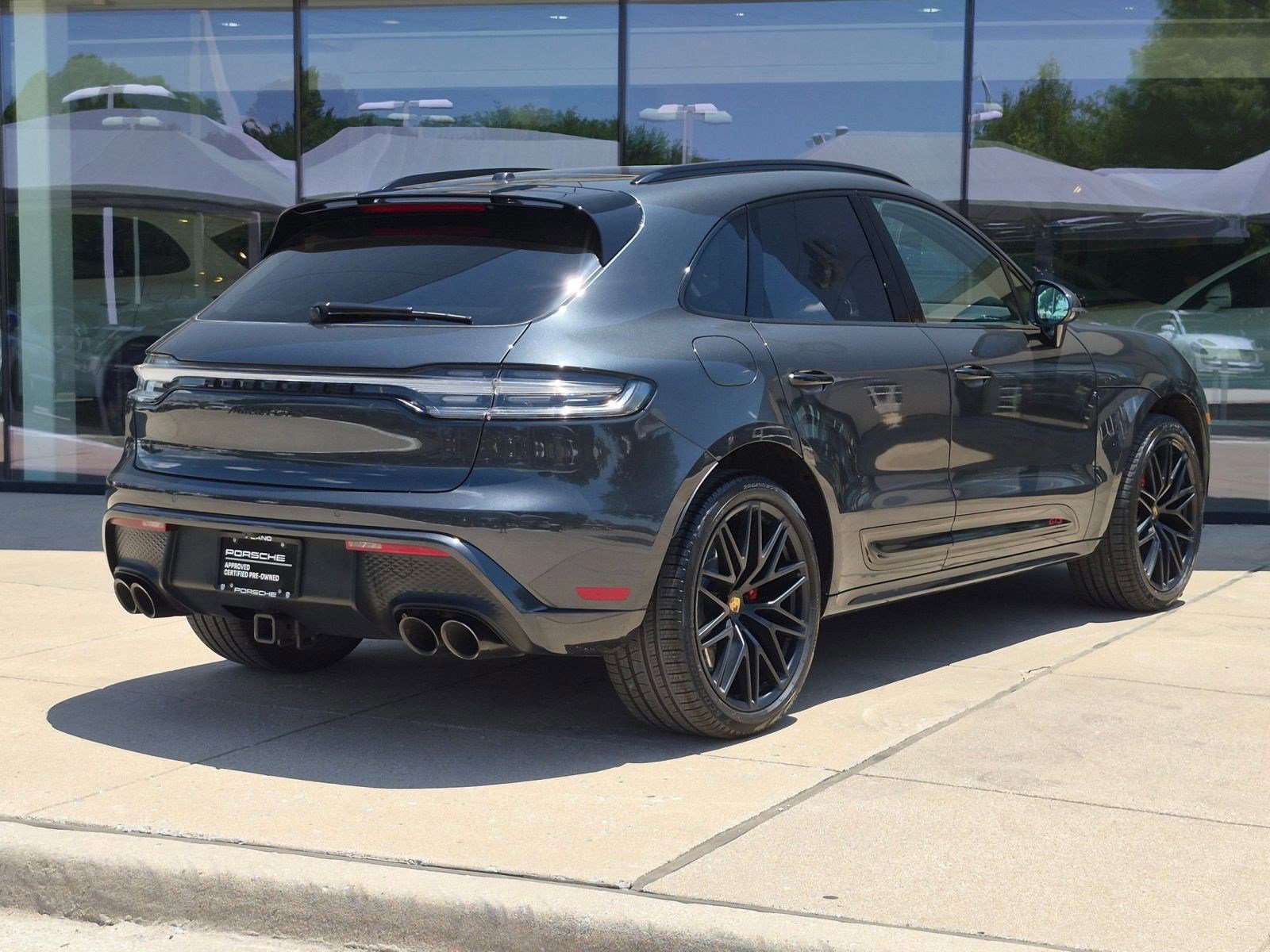 Certified 2023 Porsche Macan GTS AWD/4WD image 9