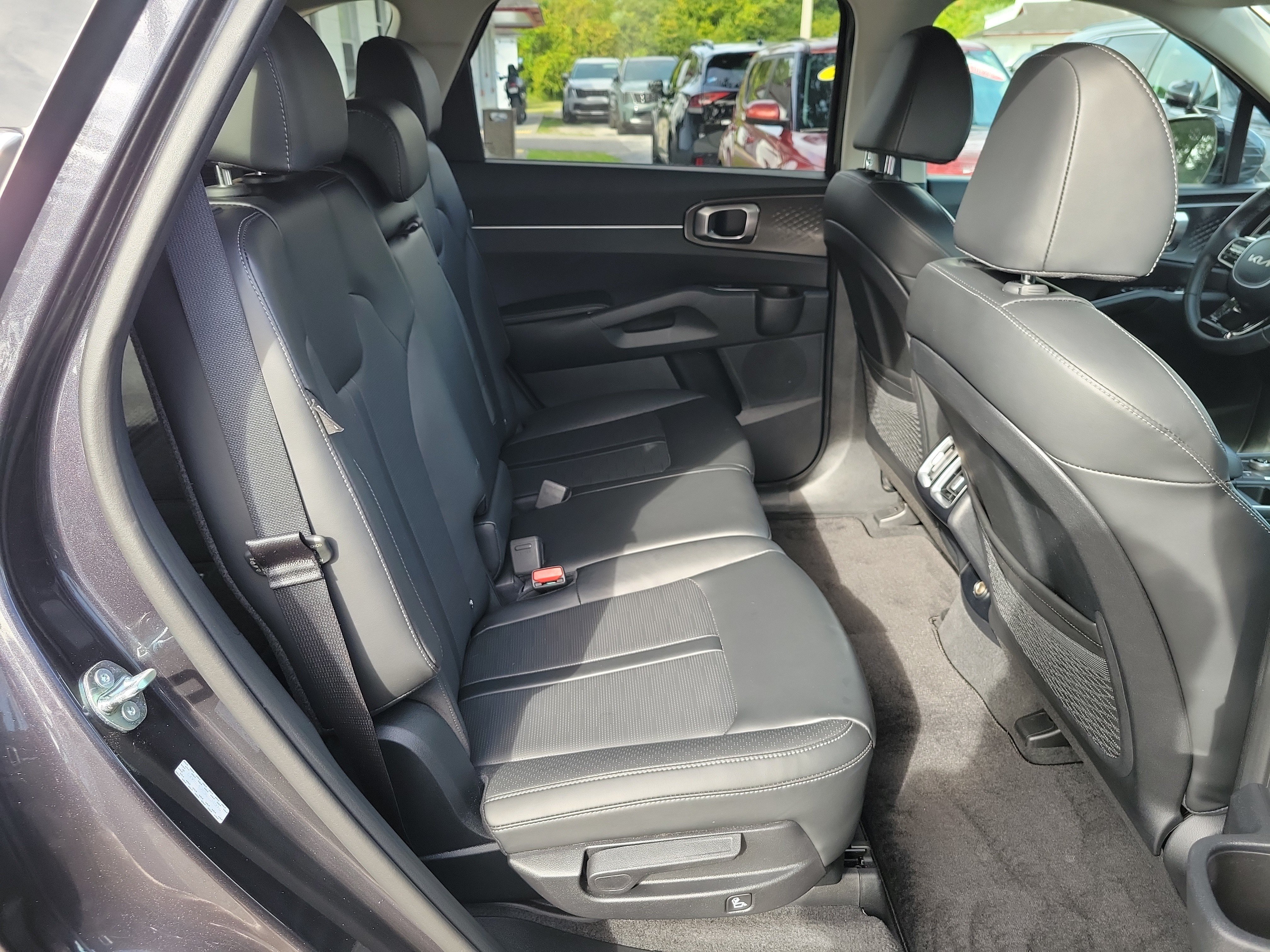 Certified 2025 Kia Sorento S w/ Panoramic Sunroof Package FWD image 10