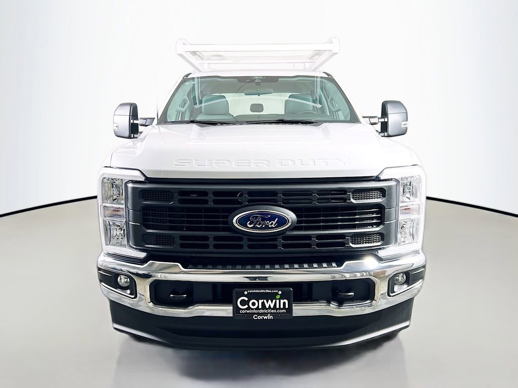 New 2026 Ford F350 XL w/ XL Chrome Package image 4