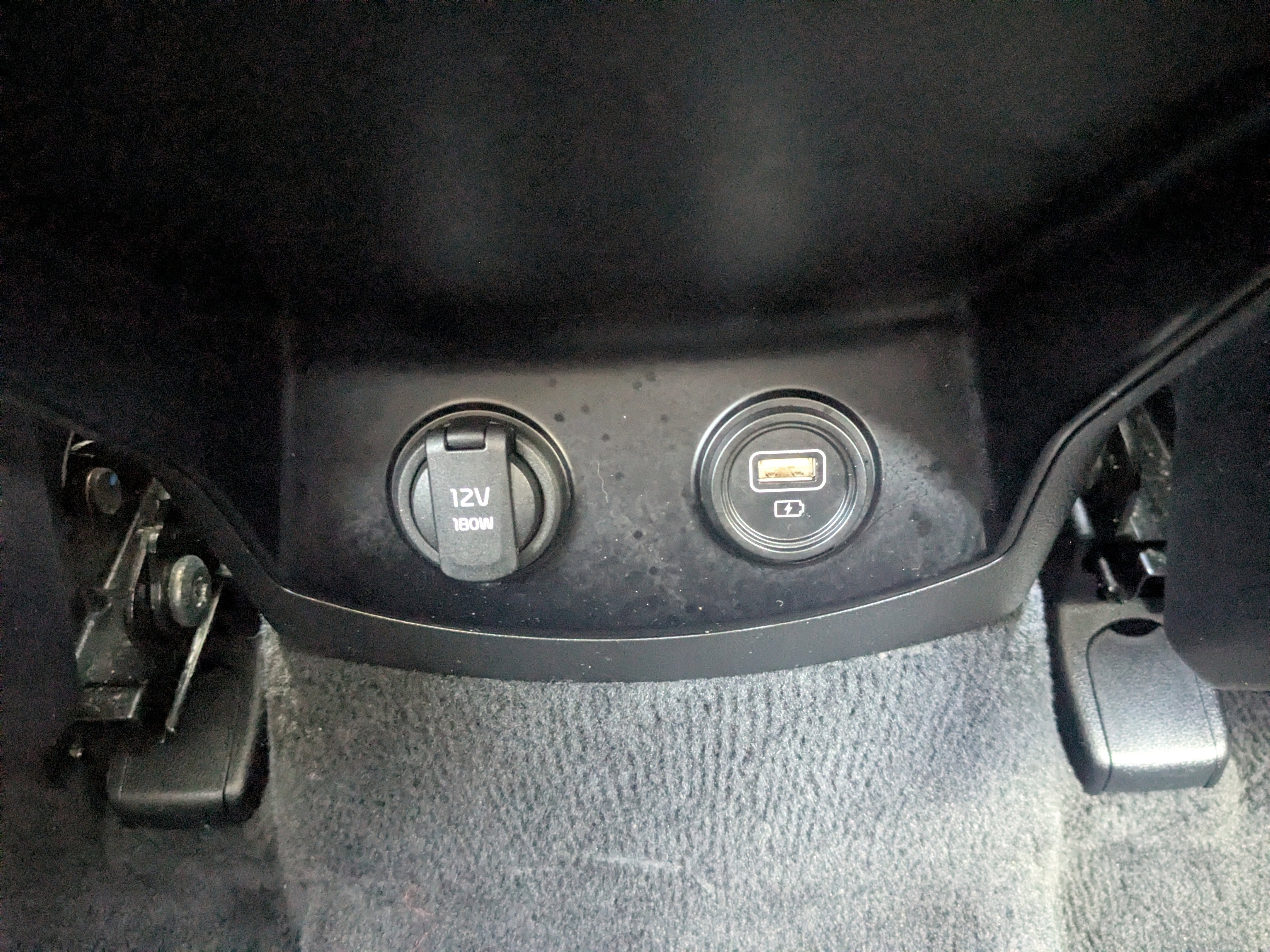 Used 2022 Kia Sorento LX image 16