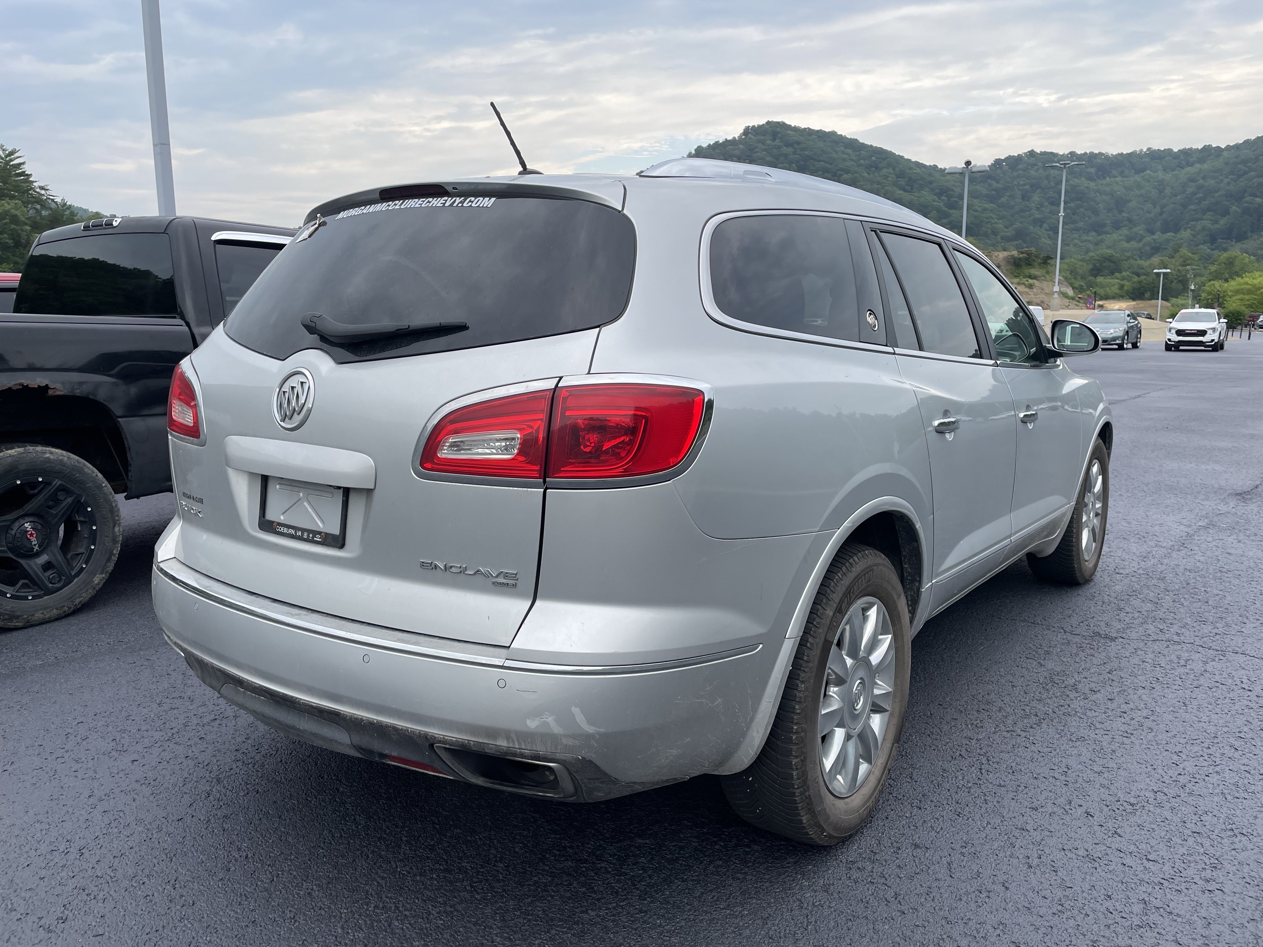 Used 2014 Buick Enclave Premium AWD/4WD image 2