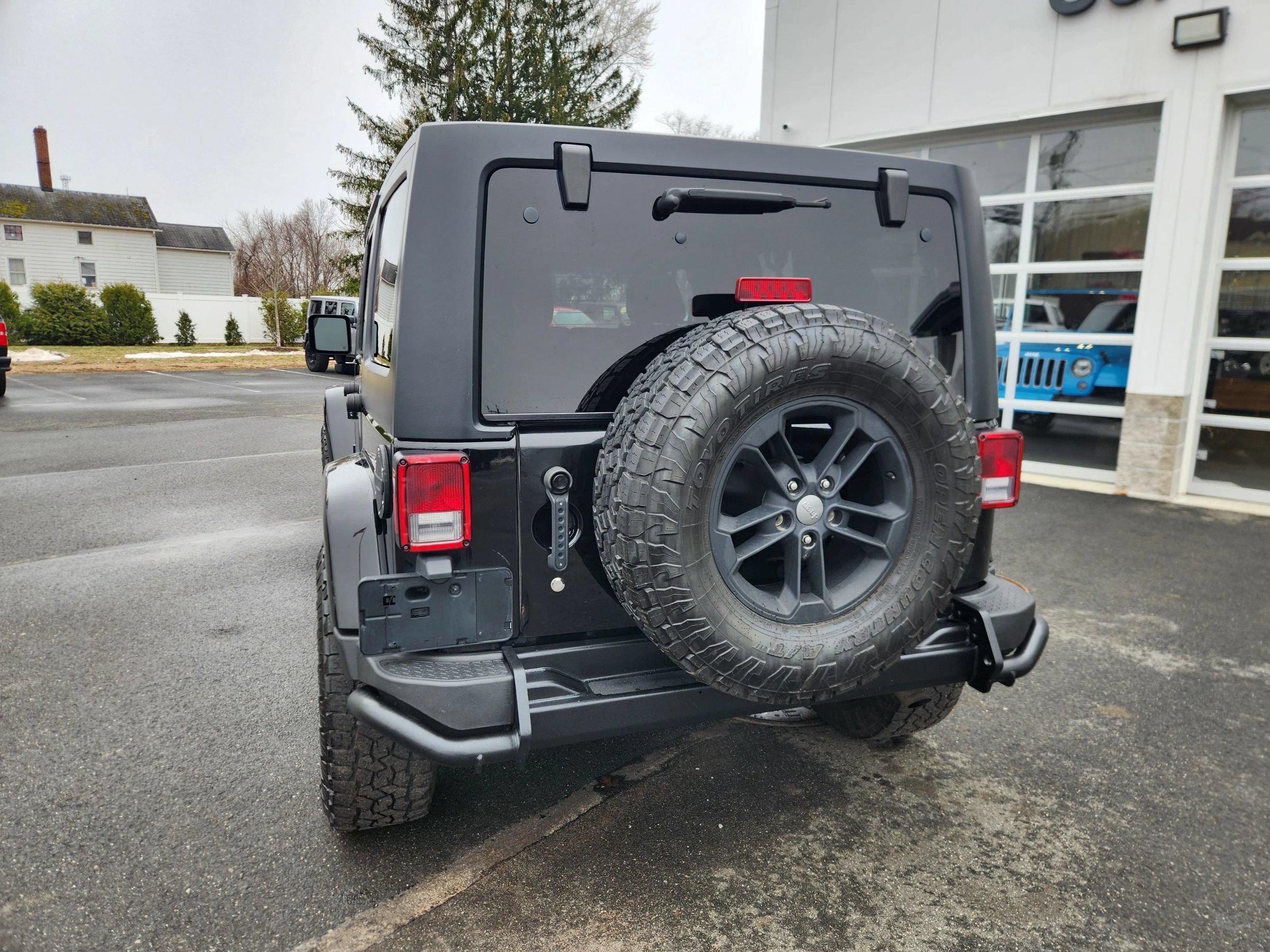 Used 2017 Jeep Wrangler Unlimited Sahara AWD/4WD image 16