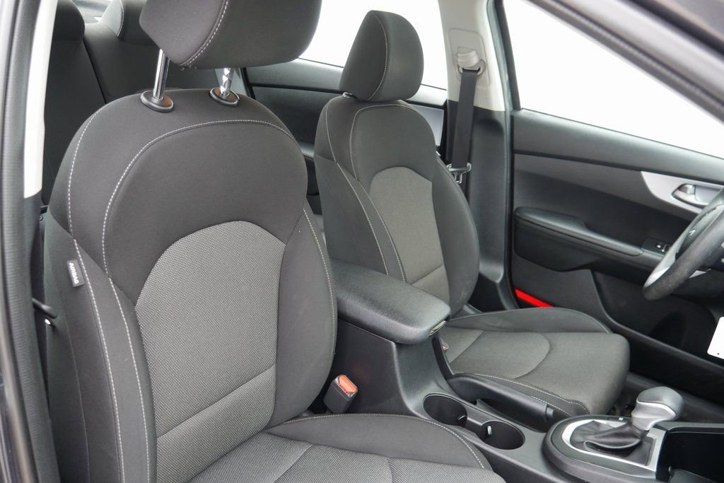 Used 2022 Kia Forte LXS image 21