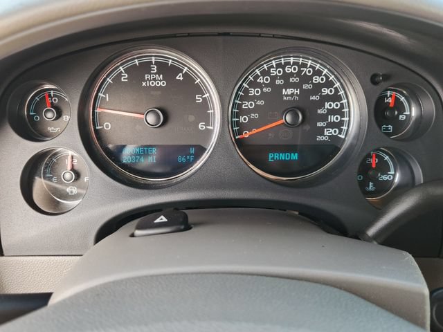 Used 2009 Chevrolet Suburban LS RWD image 15