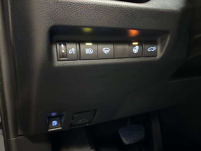 Used 2019 Toyota RAV4 Limited image 39