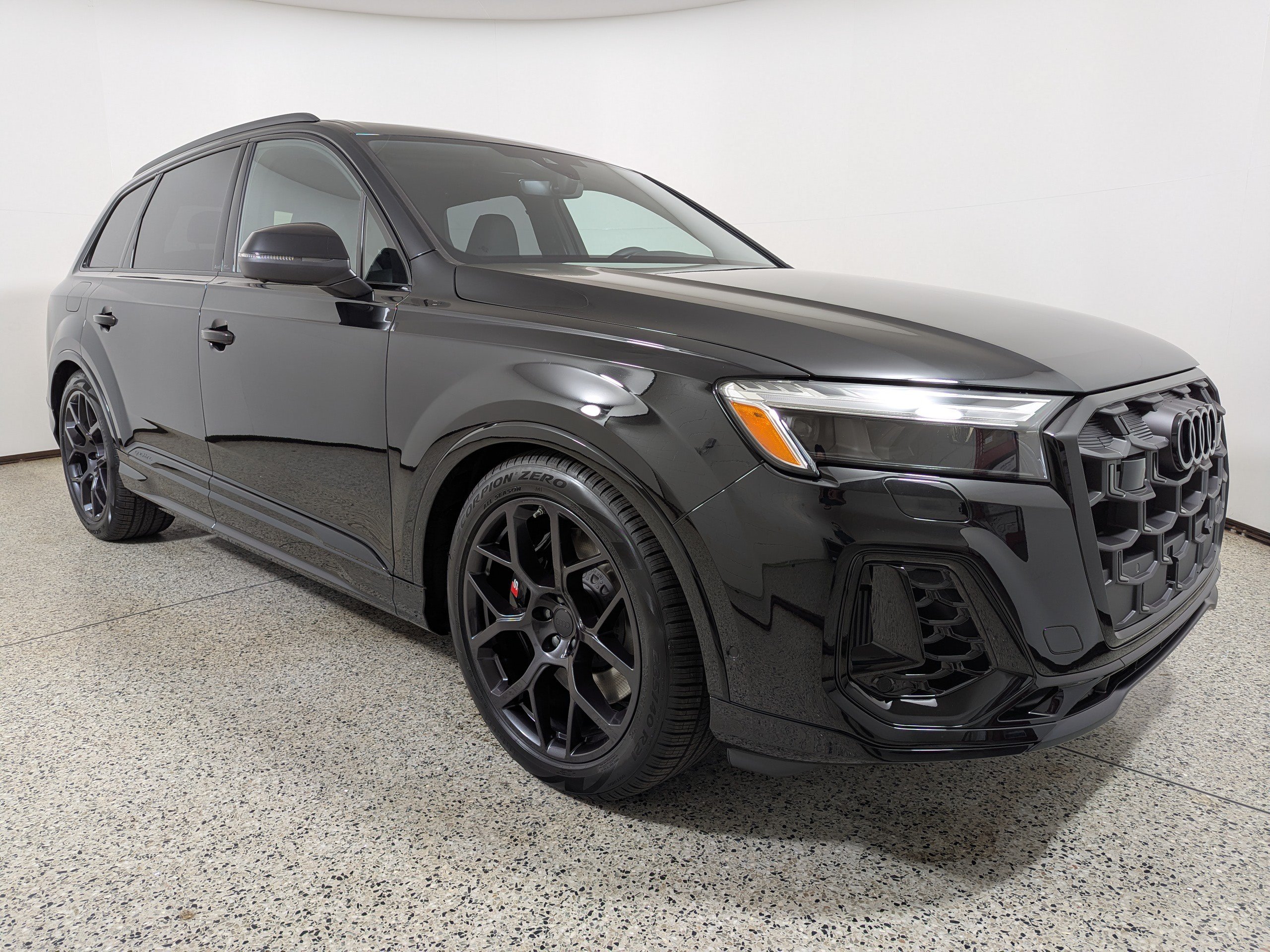 New 2026 Audi SQ7 Premium Plus