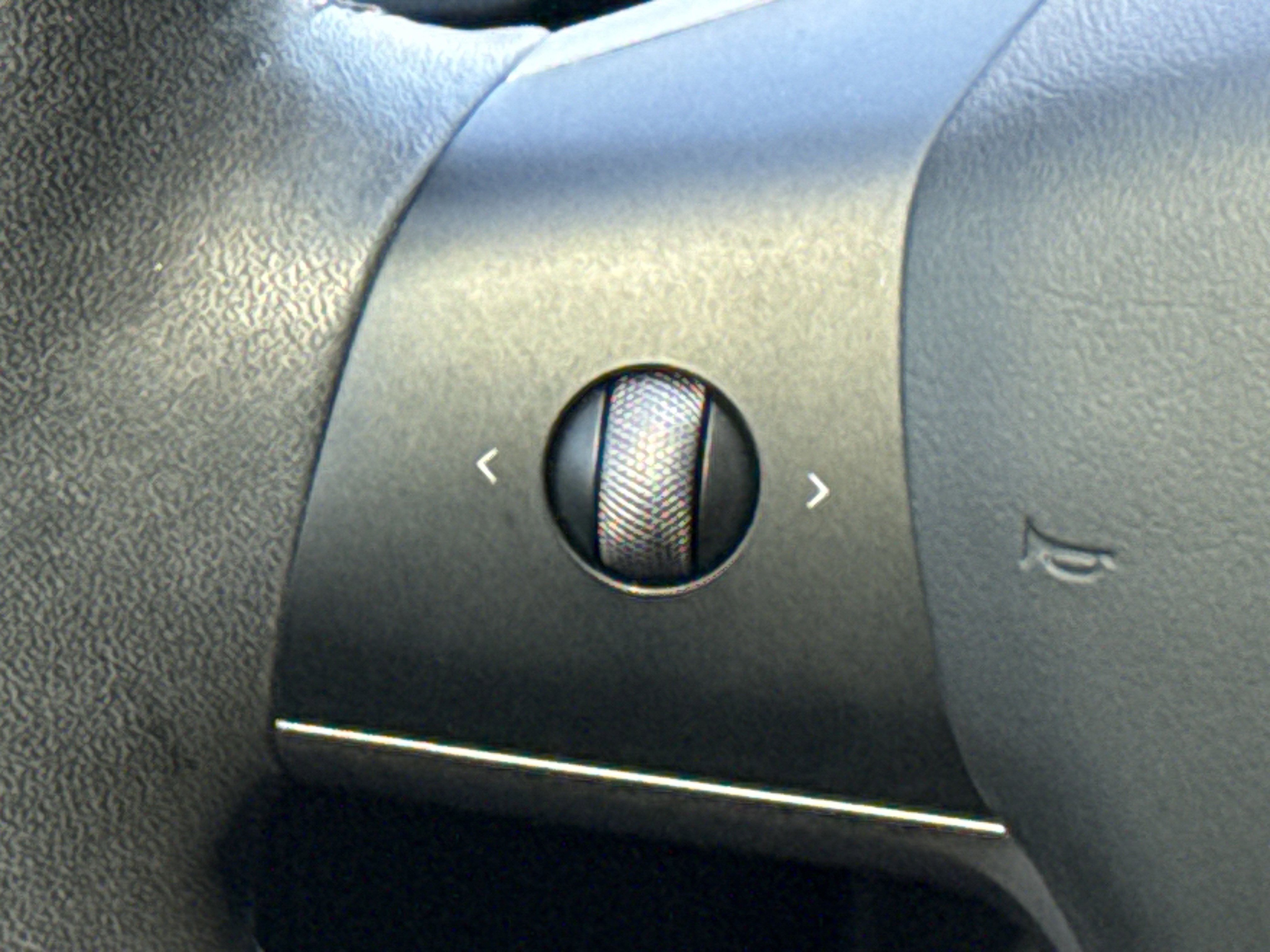 Used 2023 Tesla Model 3 Standard Range image 18