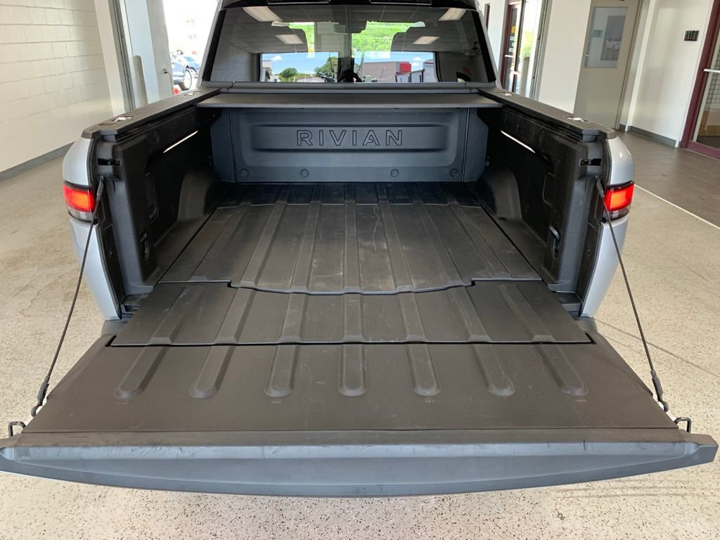 Used 2024 Rivian R1T Adventure AWD/4WD image 7