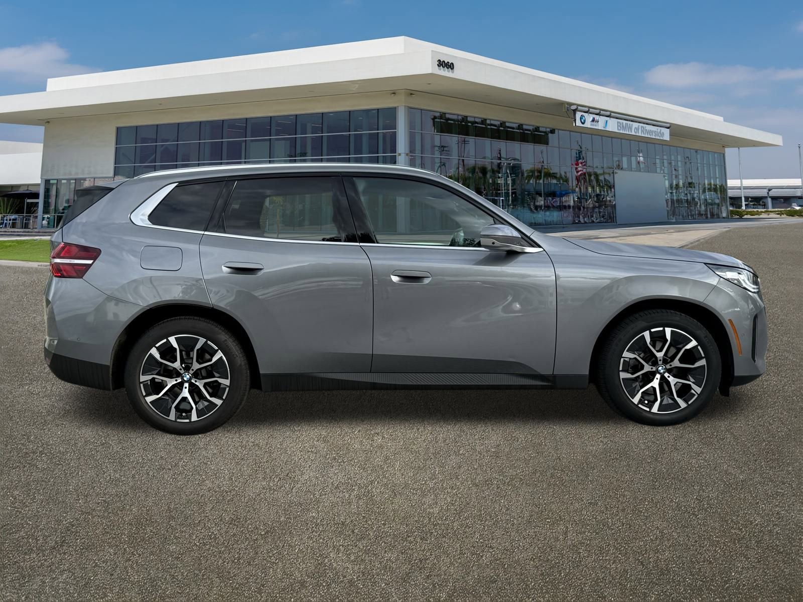 Used 2025 BMW X3 xDrive30i w/ Premium Package image 12