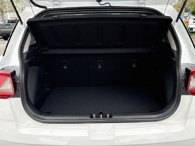 New 2026 Hyundai Venue SEL FWD image 25