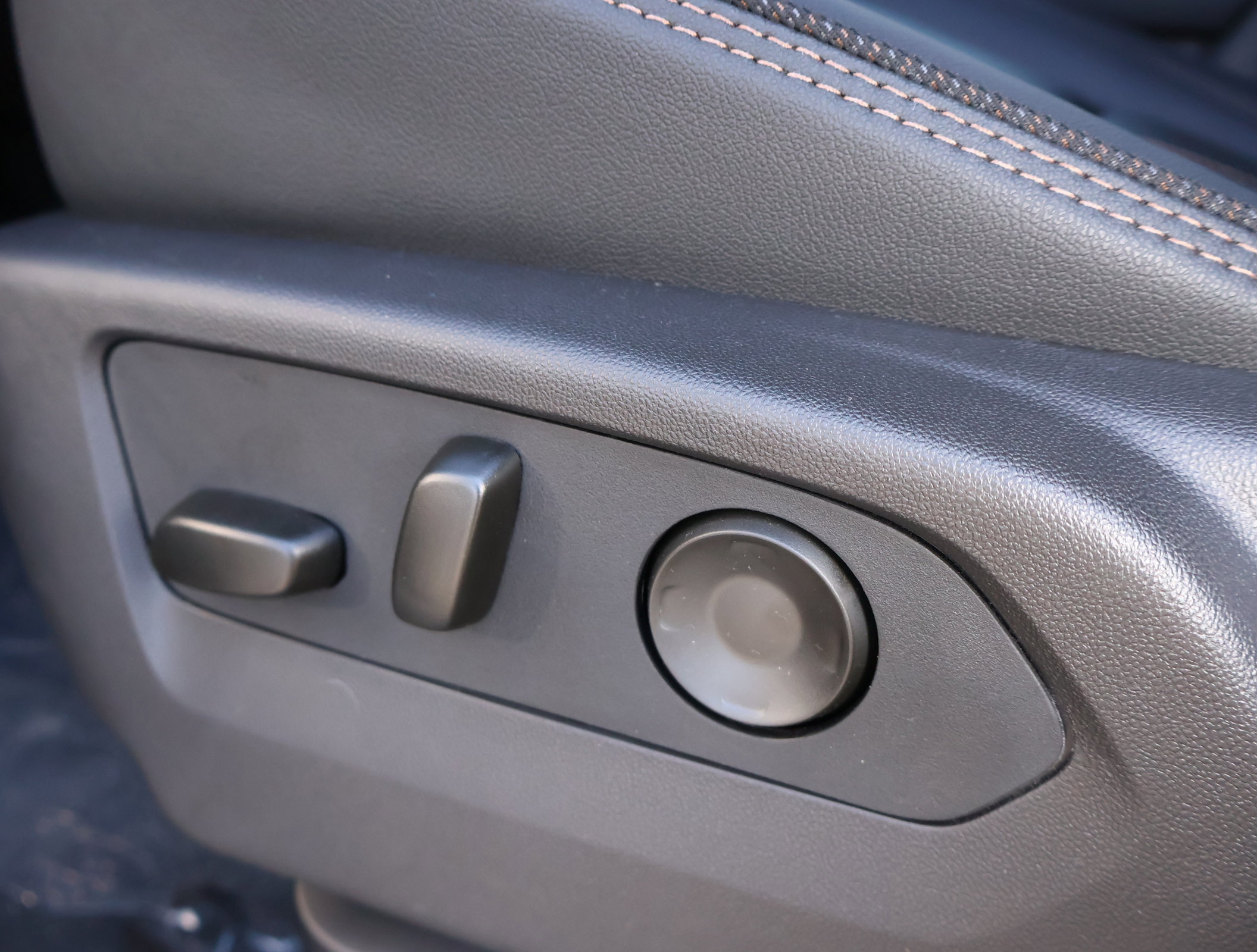 New 2026 Chevrolet Suburban High Country image 11