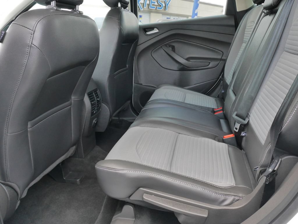 Used 2018 Ford Escape SE w/ SE Sport Appearance Package AWD/4WD image 17