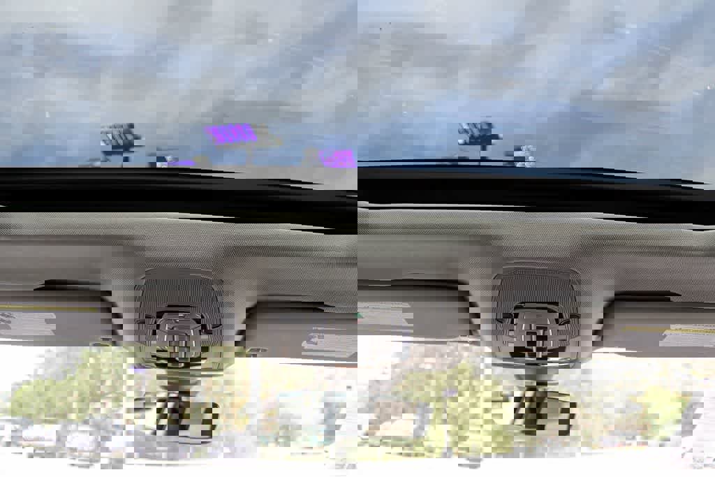 Used 2025 Audi Q5 e Premium Plus w/ Premium Plus Package image 12