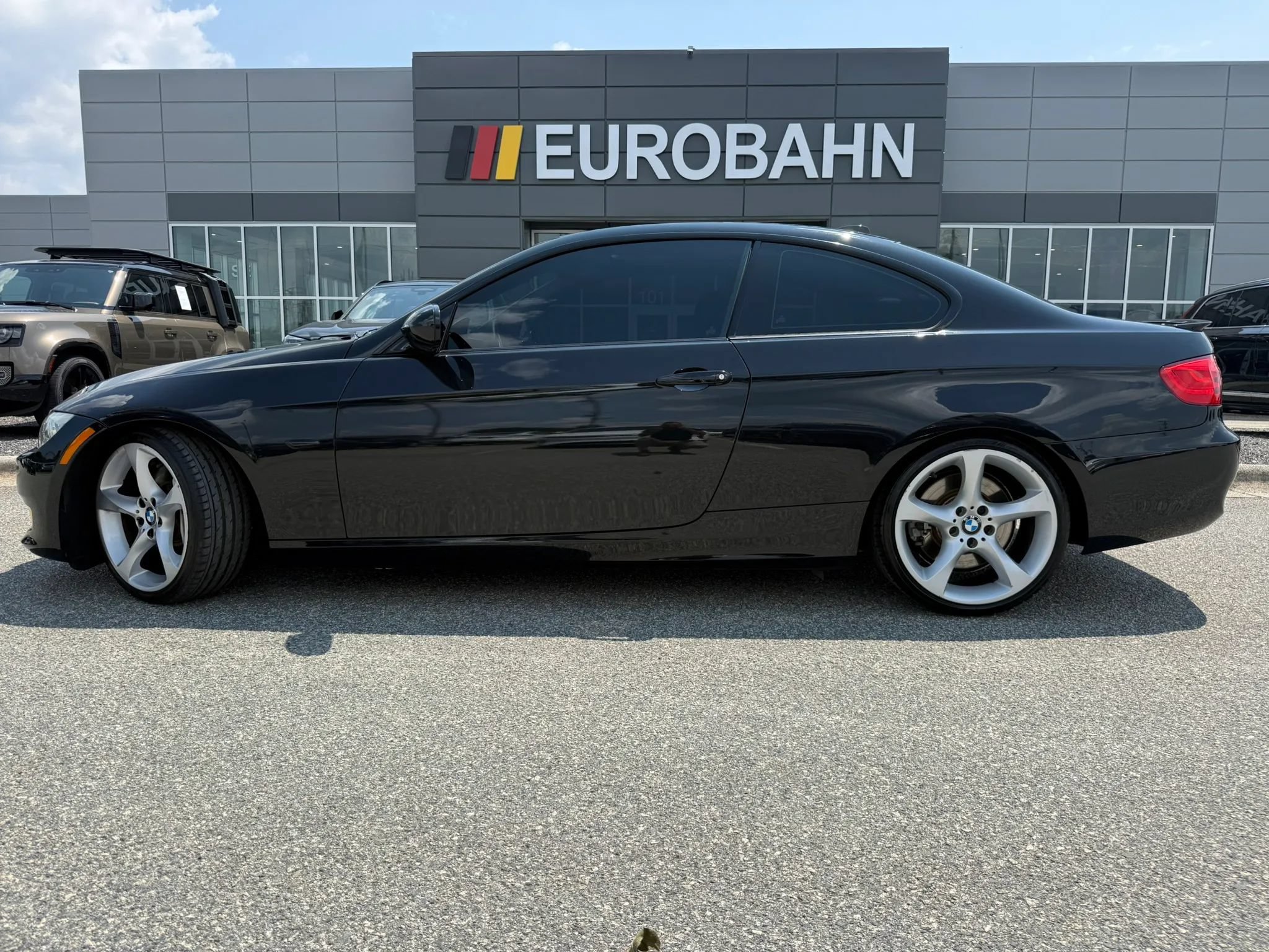 Used 2011 BMW 335i Coupe RWD image 2