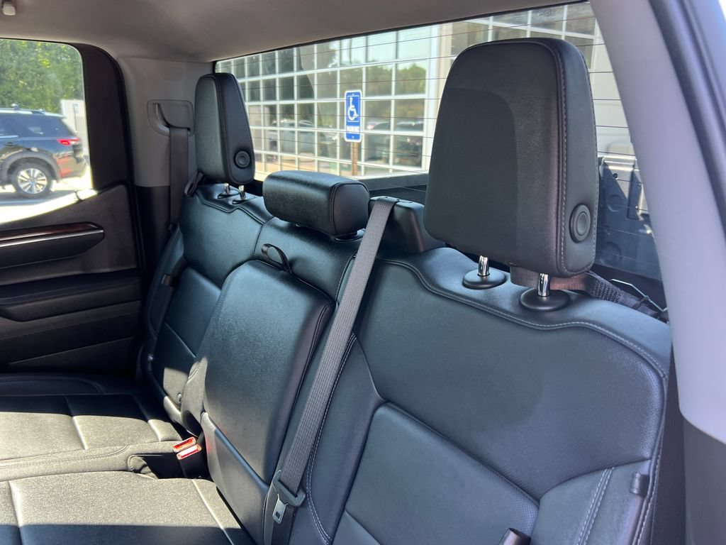 Used 2025 GMC Sierra 1500 SLT RWD image 16