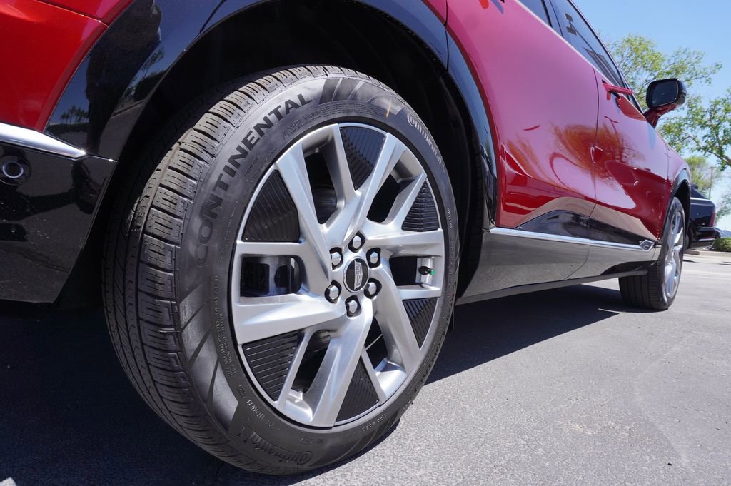 New 2026 Cadillac Optiq Luxury 1 image 6