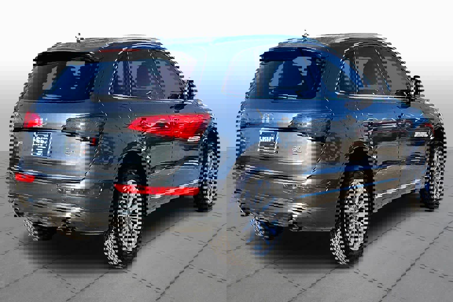 Used 2017 Audi Q5 2.0T Premium image 12