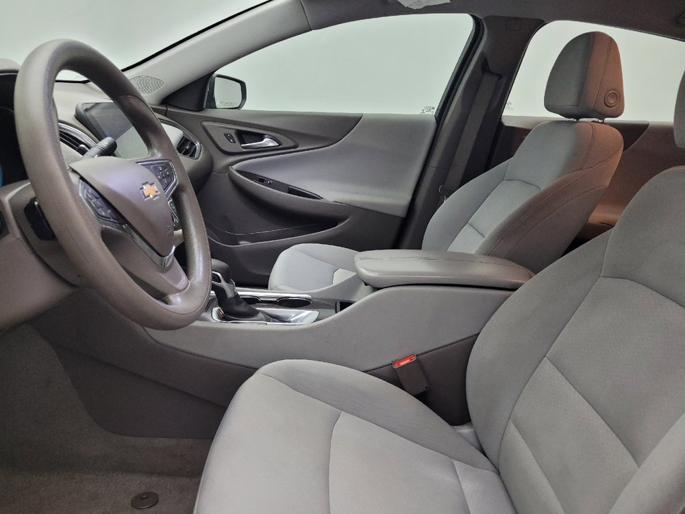 Used 2021 Chevrolet Malibu LT FWD image 17