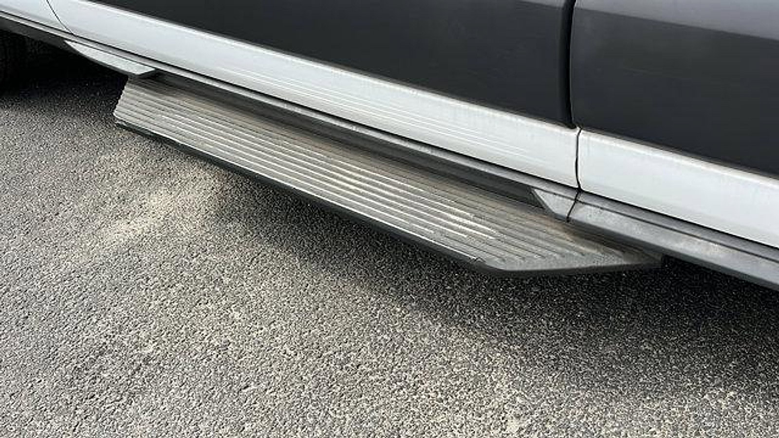 Used 2017 Ford Transit 350 XL image 11