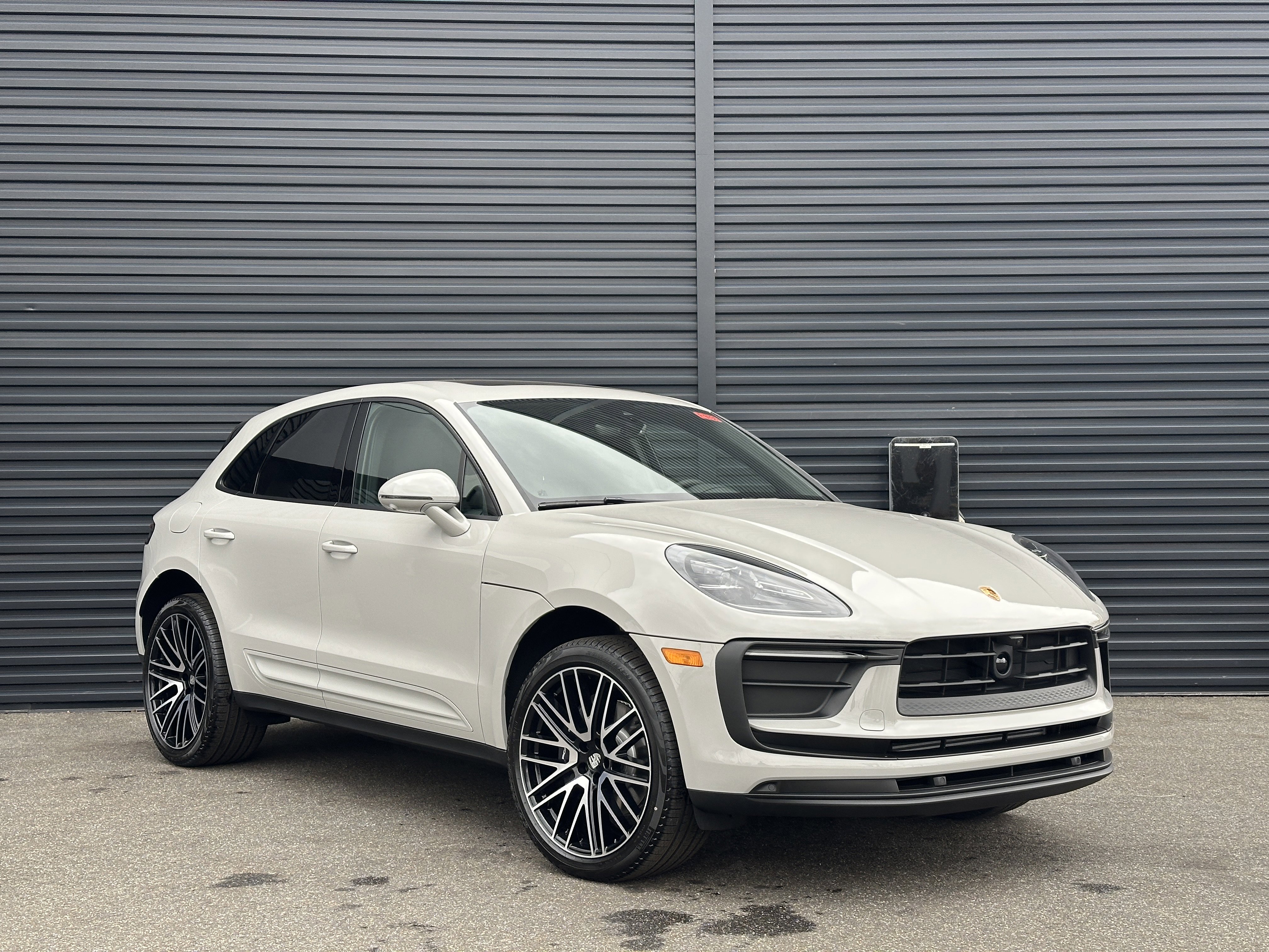 New 2026 Porsche Macan AWD/4WD image 10