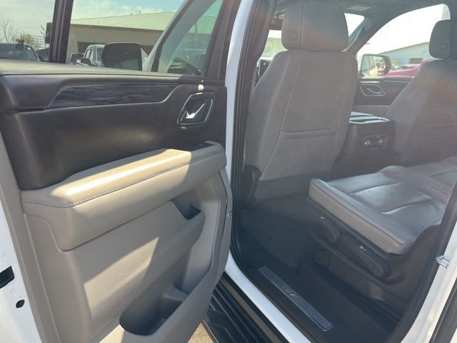Used 2022 GMC Yukon XL SLT w/ SLT Premium Package AWD/4WD image 21