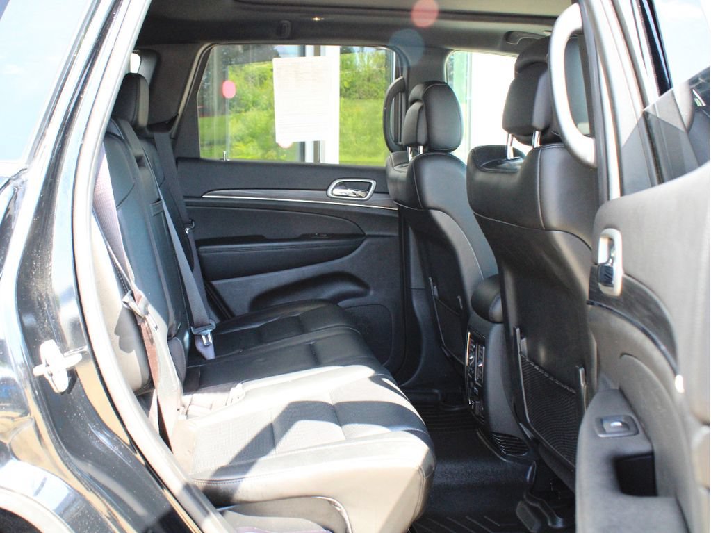Used 2021 Jeep Grand Cherokee Limited w/ Luxury Group II AWD/4WD image 28