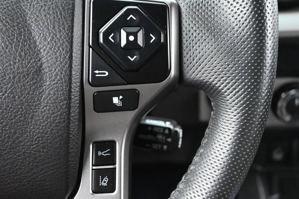 Used 2021 Toyota Tacoma Limited AWD/4WD image 8
