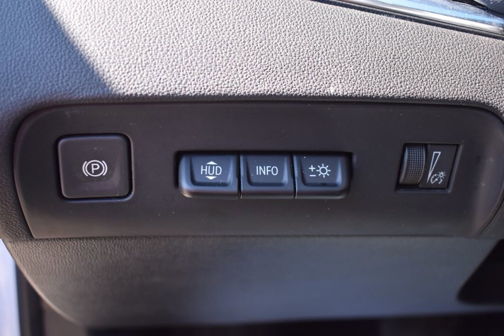 Used 2024 Buick Enclave Premium AWD/4WD image 30