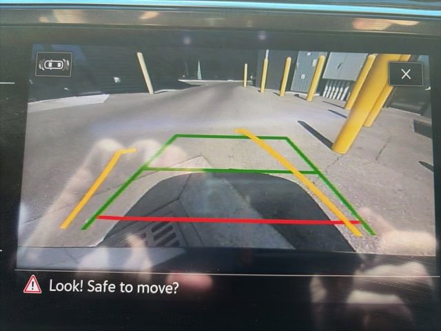 Used 2022 Volkswagen Tiguan SE R-Line image 11