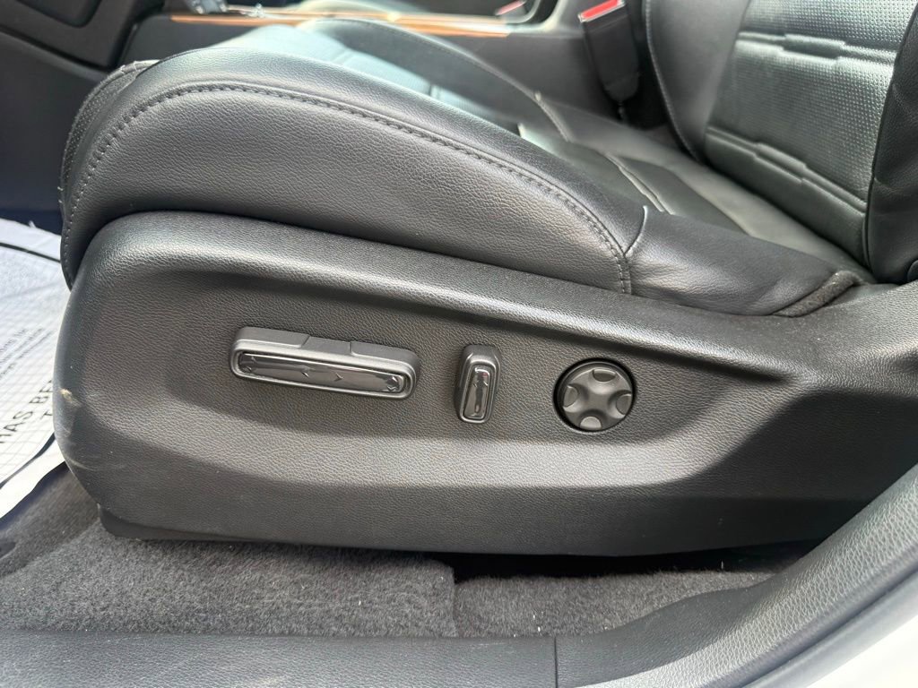 Used 2020 Honda CR-V Touring image 13