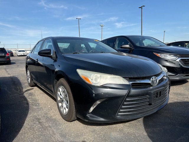 Used 2015 Toyota Camry LE FWD image 4