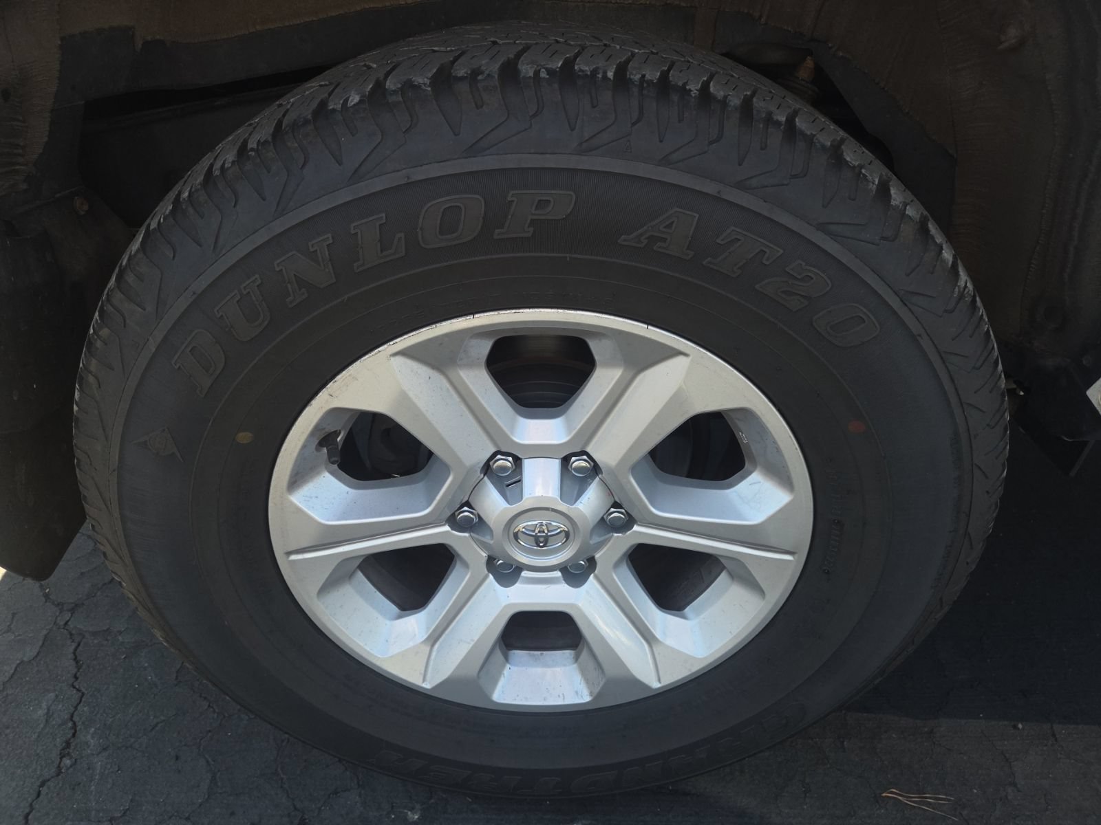 Used 2023 Toyota 4Runner SR5 AWD/4WD image 4