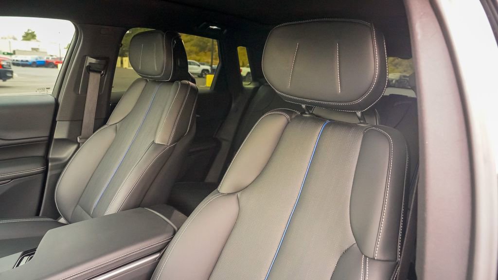 Certified 2025 Cadillac Lyriq Luxury image 16