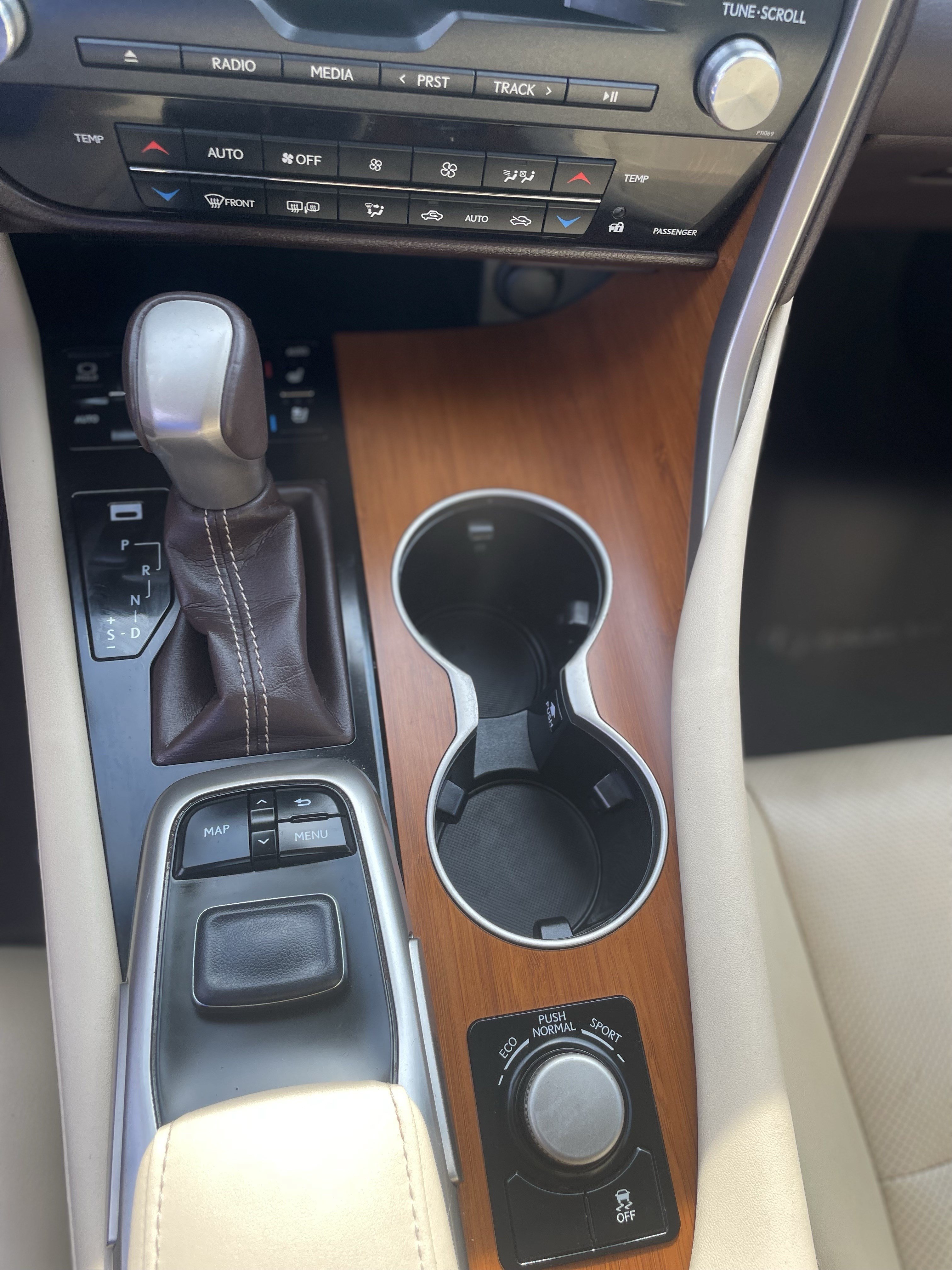 Used 2016 Lexus RX 350 FWD w/ Premium Package image 28