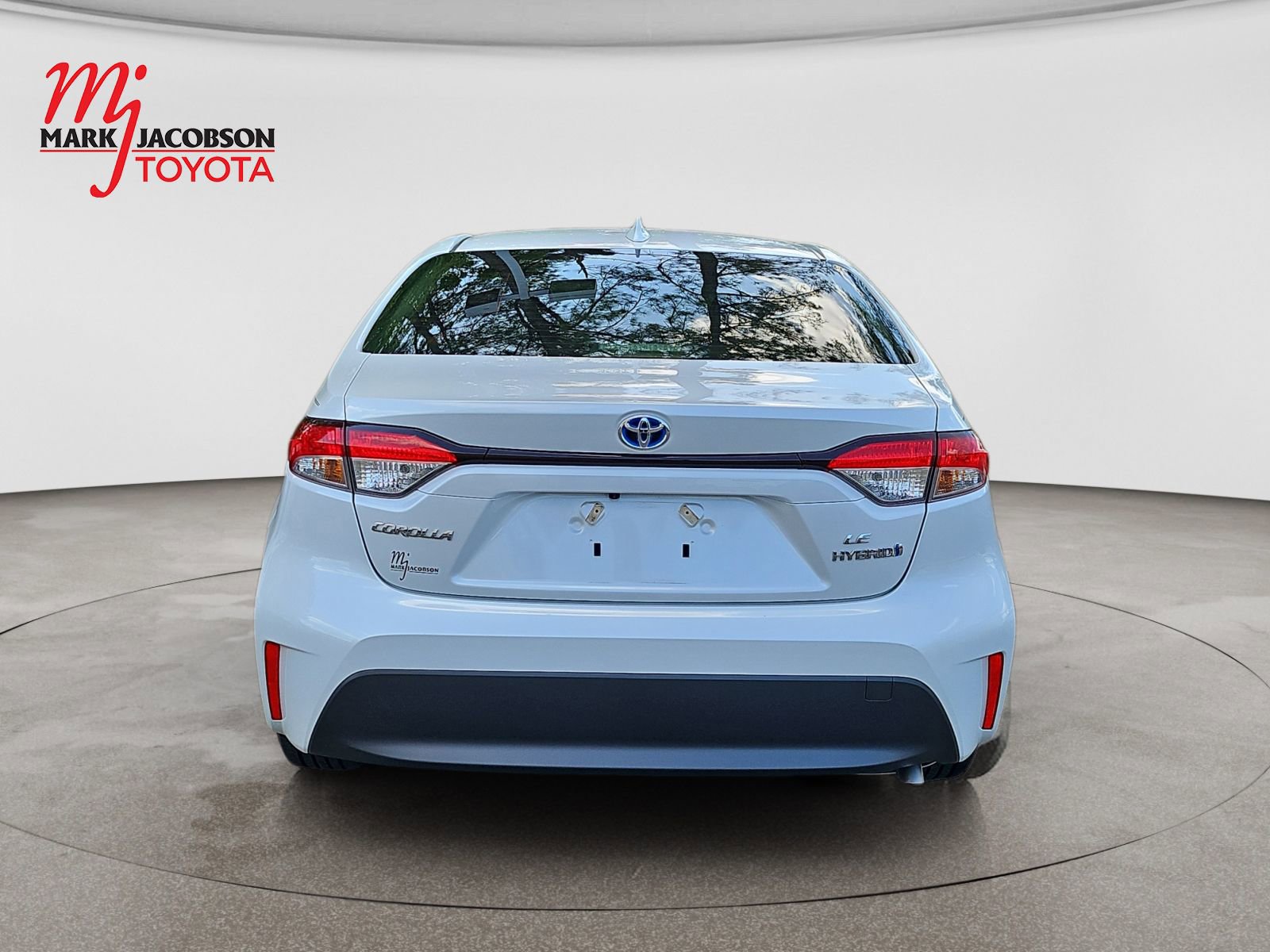 Used 2024 Toyota Corolla LE FWD image 6
