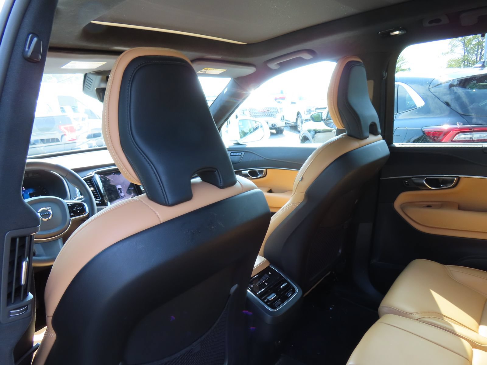 Used 2023 Volvo XC90 B6 Ultimate w/ Lounge Package AWD/4WD image 31