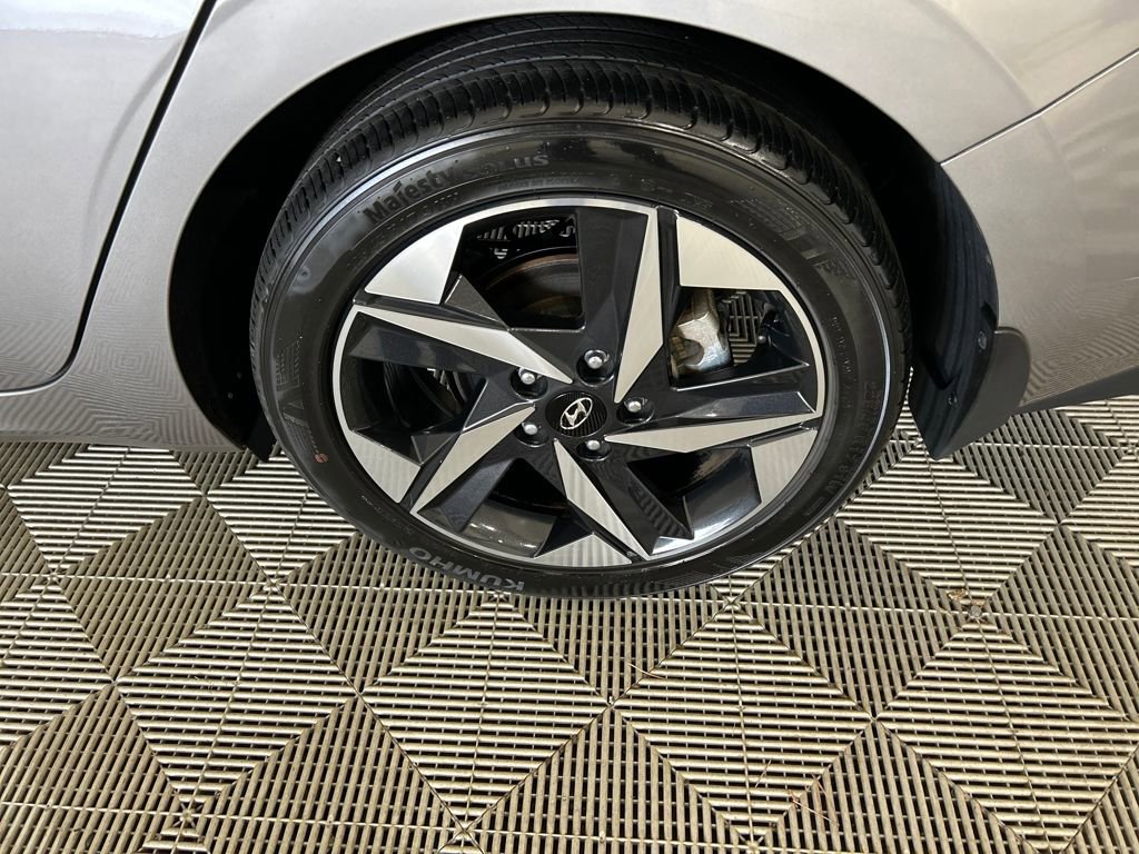 Certified 2023 Hyundai Elantra SEL w/ Convenience Package image 10