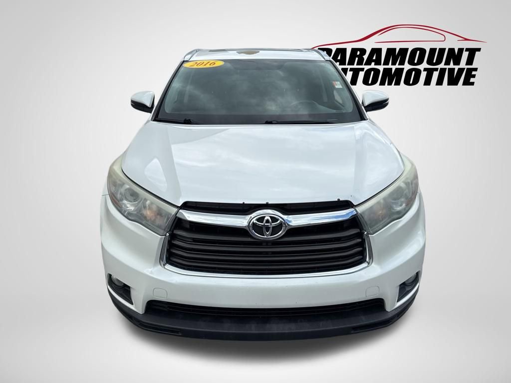 Used 2016 Toyota Highlander XLE AWD/4WD image 2
