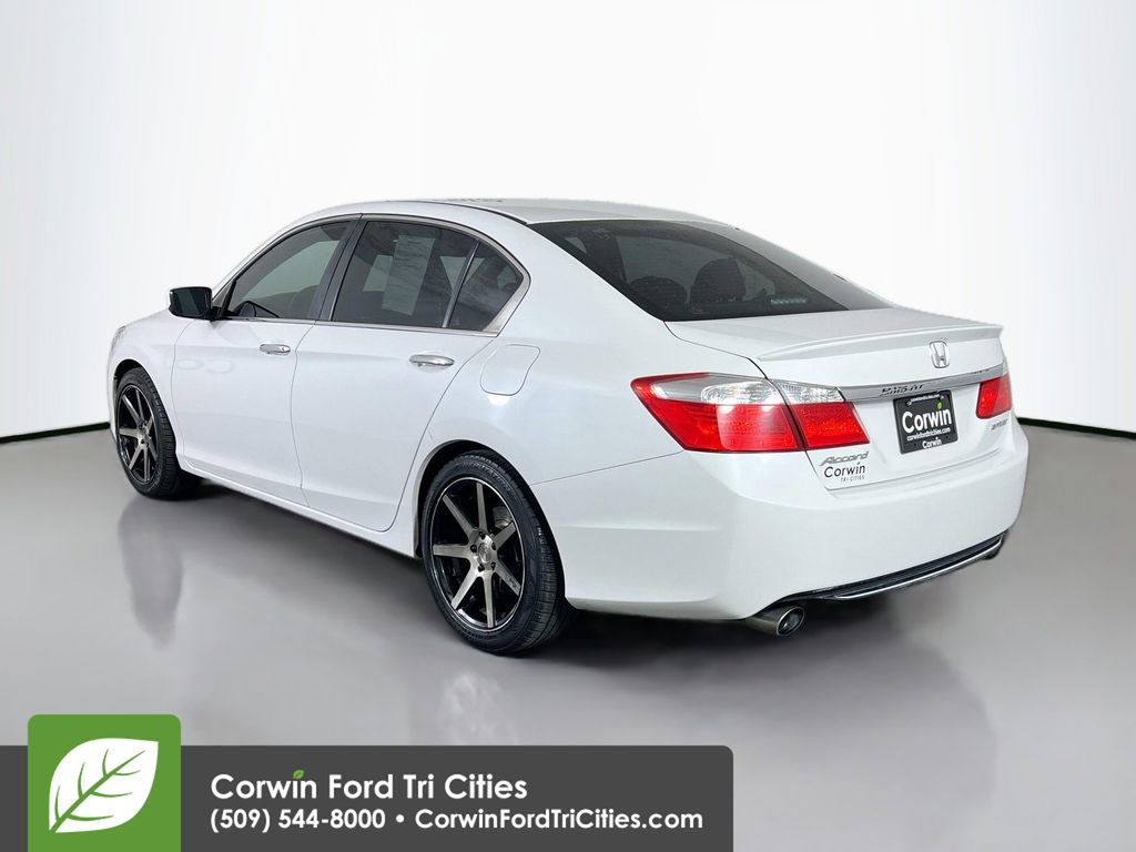 Used 2015 Honda Accord Sport image 11
