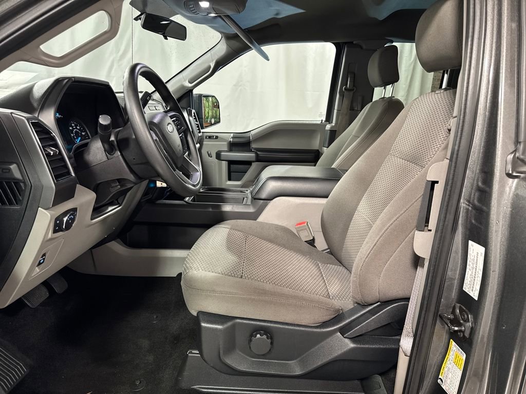 Used 2018 Ford F150 XLT image 3