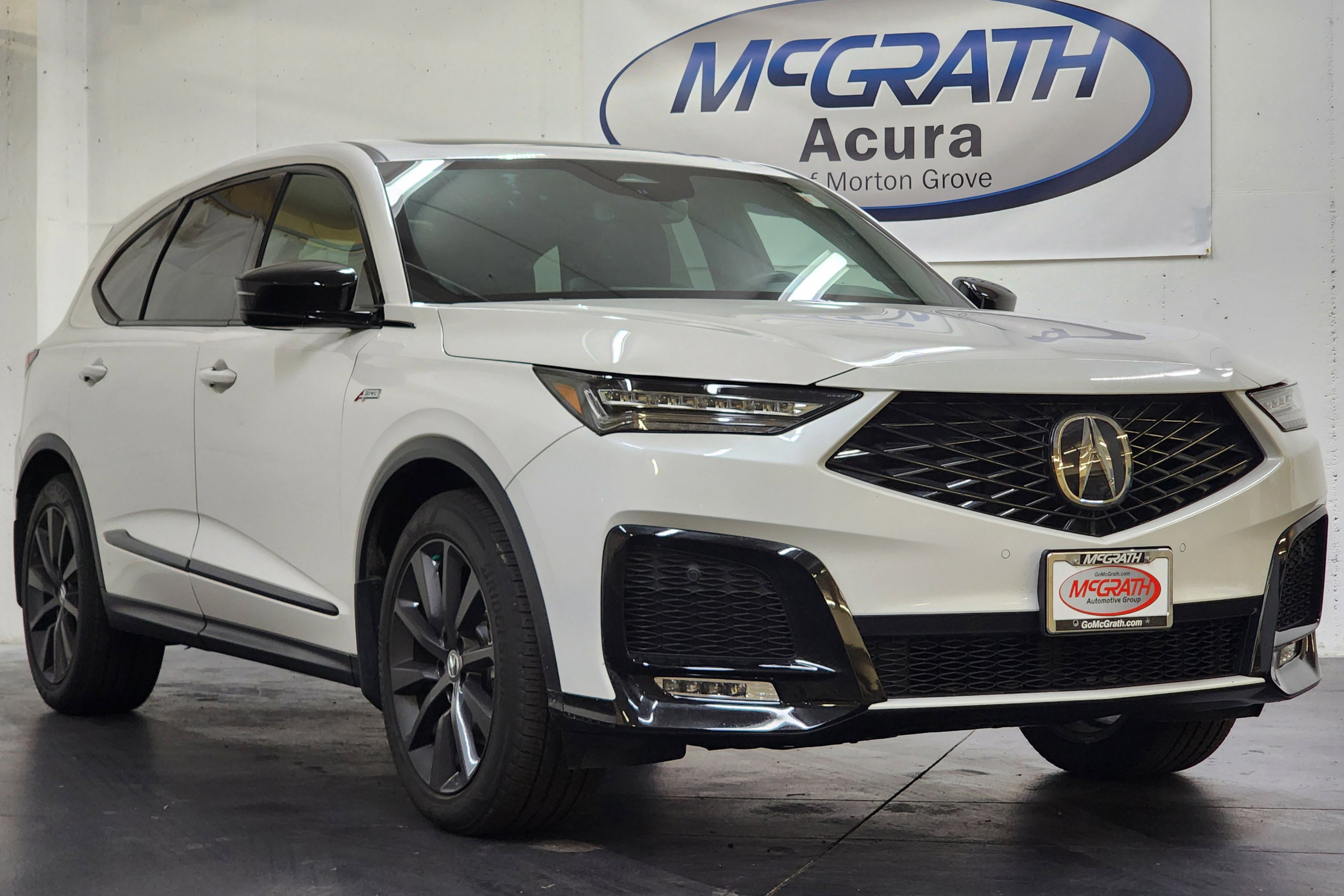 Used 2025 Acura MDX A-Spec image 2