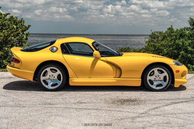 Used 2001 Dodge Viper GTS RWD image 9