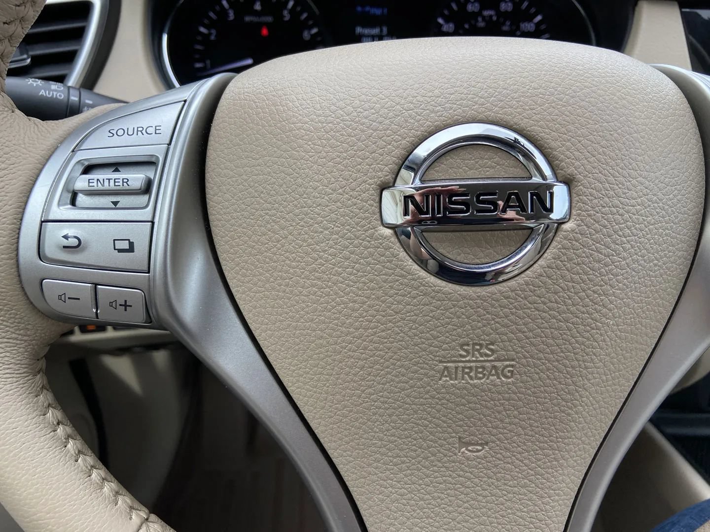 Used 2015 Nissan Rogue SL w/ SL Premium Package AWD/4WD image 16