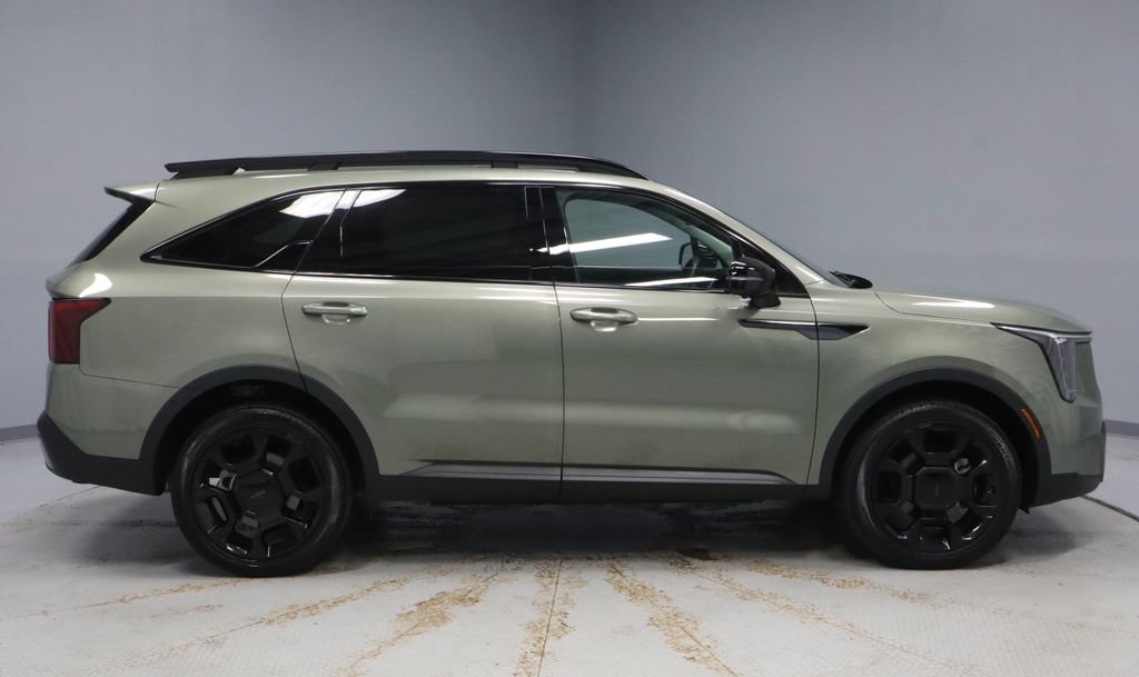 Used 2025 Kia Sorento SX AWD/4WD image 11